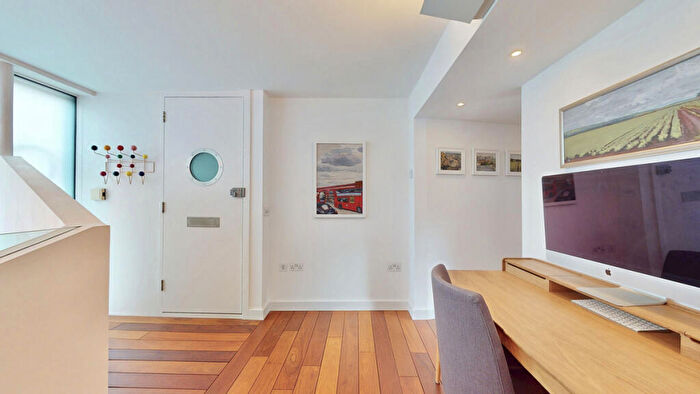2 Bedroom Maisonette For Sale In Mansfield Road, Gospel Oak, NW3