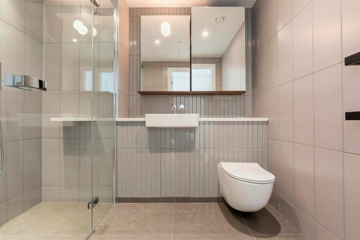2 Bedroom Flat To Rent In Postmark, Phoenix Place, WC1X