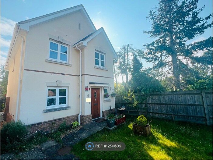3 Bedroom Detached House To Rent In Northway, Wokingham, RG41