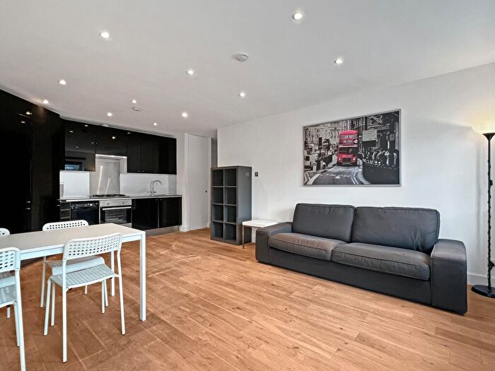 2 Bedroom Apartment To Rent In Cheshire Street, Shoreditch, London., E2