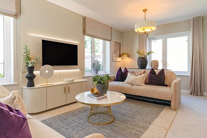 4 Bedroom Detached House For Sale In Chase Close, Wincanton, BA9