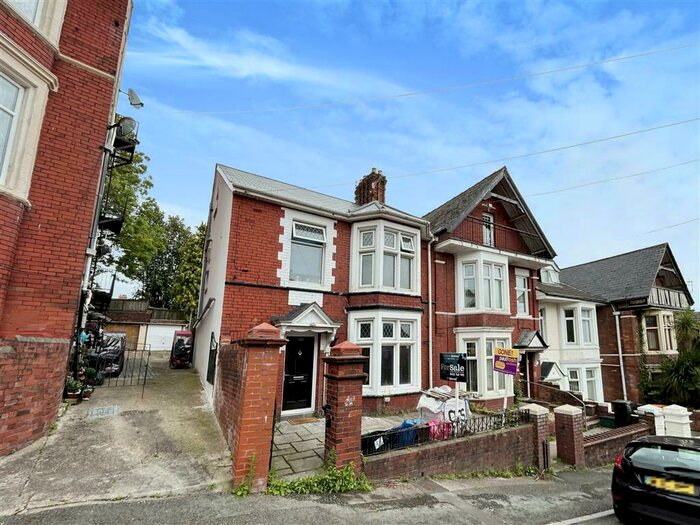 1 Bedroom Flat To Rent In St. Johns Road, Newport, NP19