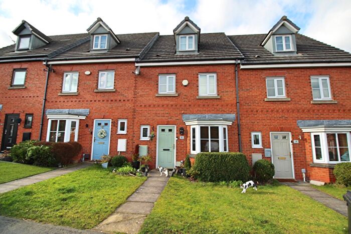 4 Bedroom Town House For Sale In Hartley Green Gardens, Wigan, WN5
