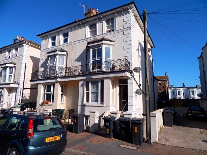 2 Bedroom Flat To Rent In Pevensey Road, BN21