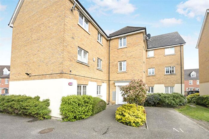 2 Bedroom Flat To Rent In Genas Close, Ilford, IG6