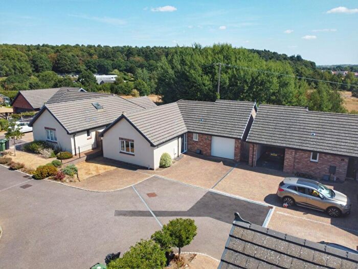 2 Bedroom Bungalow For Sale In Badger Hill Close, Maulden, Bedfordshire, MK45