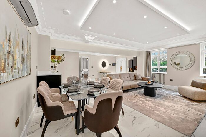 3 Bedroom Flat To Rent In Barrie House, Lancaster Gate, W2