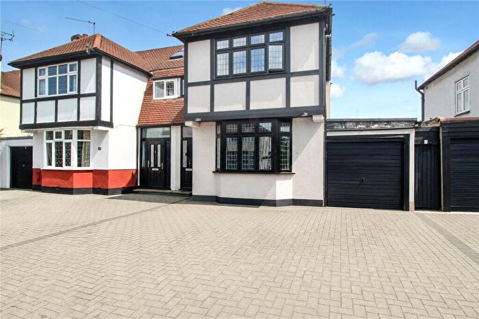 3 Bedroom Semi-Detached House For Sale In Prince Avenue, Southend-on-Sea, Essex, SS2