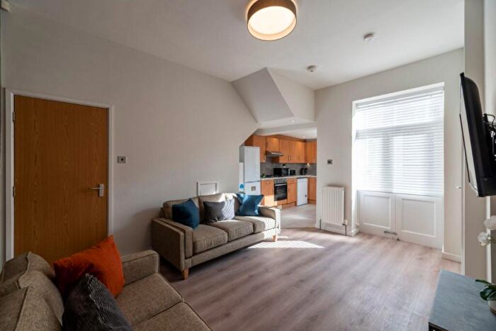 6 Bedroom Terraced House To Rent In Warwick Street, Newcastle, NE6