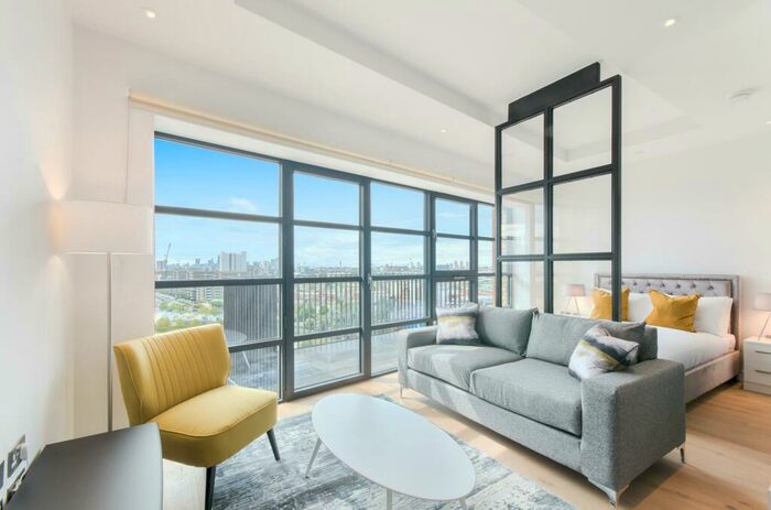 Apartment To Rent In Amelia House, London City Island, London, E14