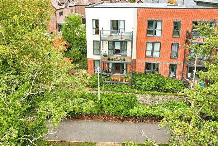 2 Bedroom Apartment For Sale In Hornbeam Place, Arborfield Green, Reading, RG2