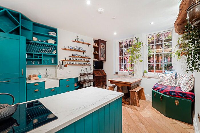 1 Bedroom Flat To Rent In Norfolk House, Regency Street, SW1P