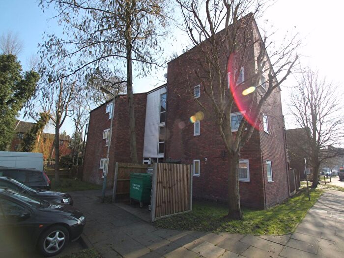 1 Bedroom Flat To Rent In Braybourne Close, Uxbridge, Middlesex, UB8