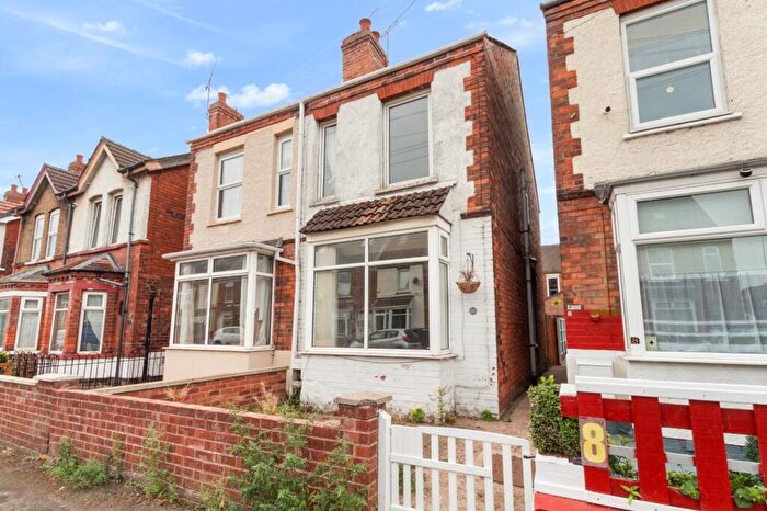 2 Bedroom Semi-Detached House For Sale In Melrose Road, Gainsborough, DN21