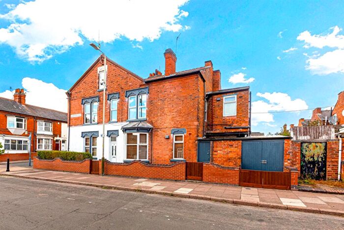4 Bedroom Terraced House For Sale In Wilberforce Road, West End, LE3