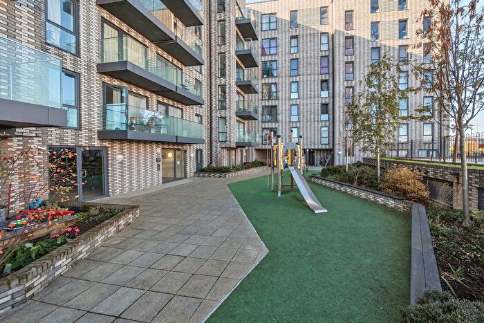 1 Bedroom Flat For Sale In Woolwich Road, Charlton, SE7