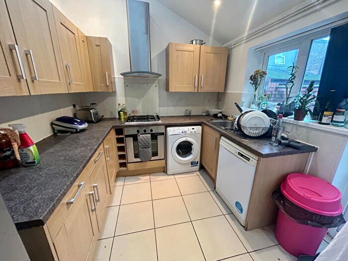 5 Bedroom Property To Rent In Richmond Road, Fallowfield, M14