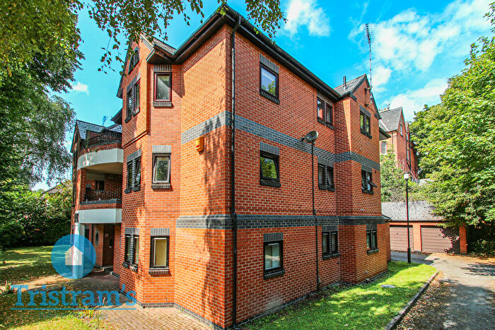 2 Bedroom Flat To Rent In Hamilton Drive, Nottingham, NG7