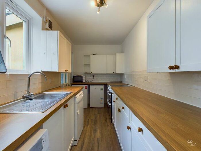 6 Bedroom Terraced House To Rent In Moulsecoomb Way, Brighton, BN2