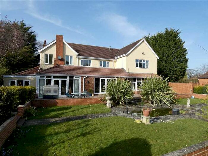 5 Bedroom Detached House For Sale In Humberston Avenue, Humberston