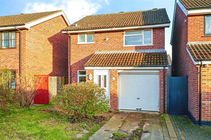 3 Bedroom Detached House For Sale In Turnberry Close, Bicester, Oxfordshire, OX26