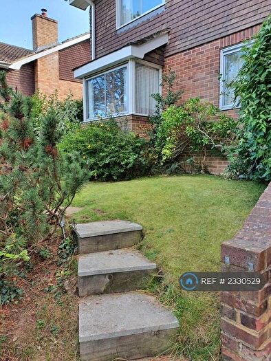 1 Bedroom Flat To Rent In Zig Zag Road, Kenley, CR8