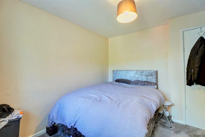 1 Bedroom Apartment To Rent In Lowtown, Pudsey, LS28