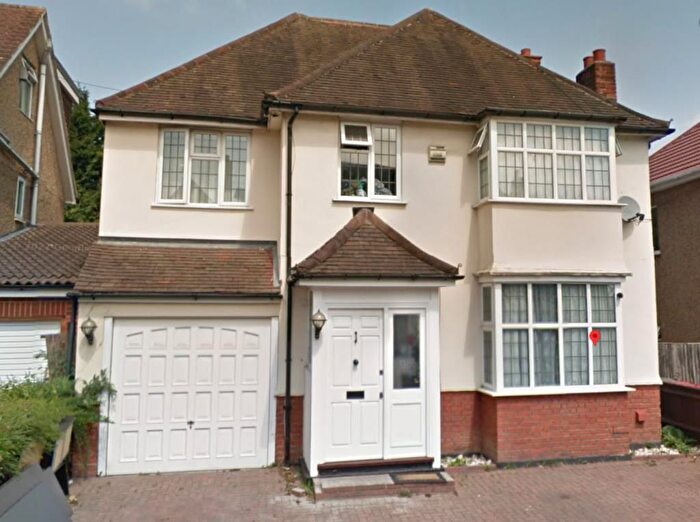 5 Bedroom Detached House To Rent In Slough, Berkshire, SL1