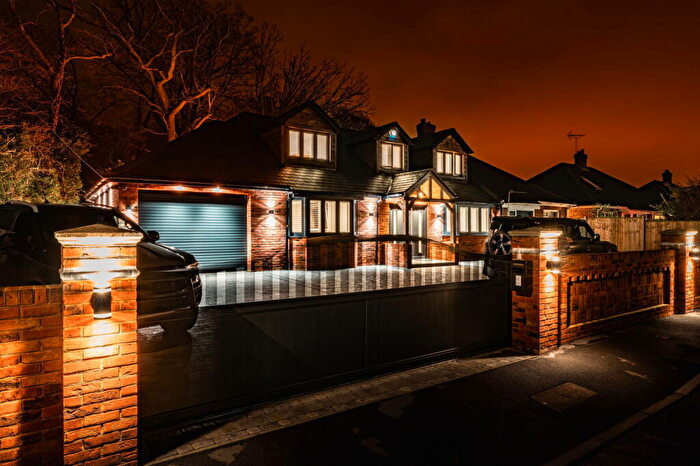 4 Bedroom Semi-Detached House For Sale In Fareham Park Road, Fareham, Hampshire, PO15