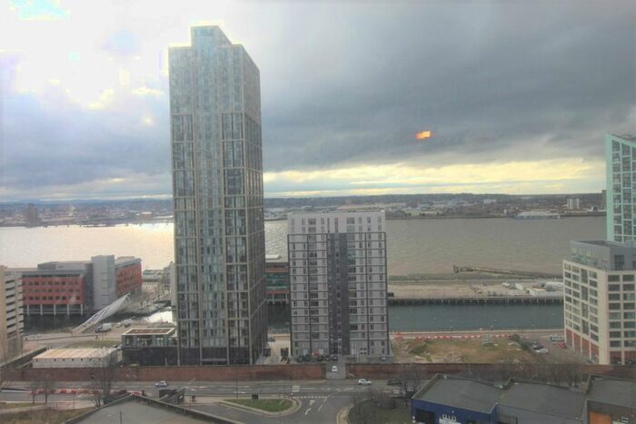 2 Bedroom Flat To Rent In Old Hall Street, City Centre, L3