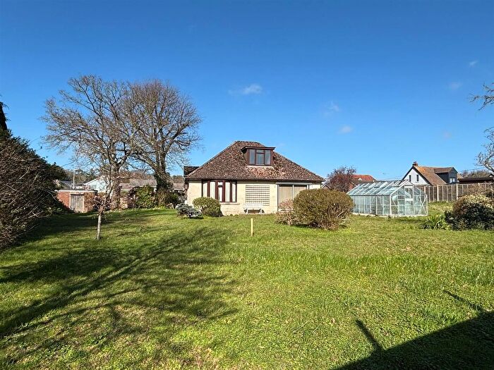 3 Bedroom Detached Bungalow For Sale In Bay Close, Upton, BH16