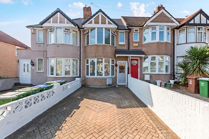 2 Bedroom Terraced House For Sale In Lyndon Avenue, Sidcup, DA15