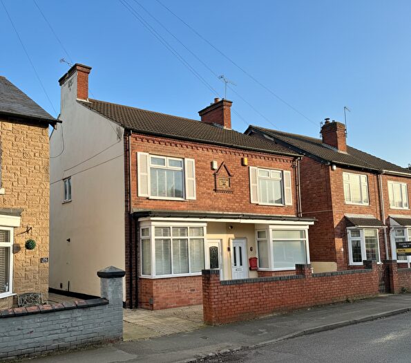 2 Bedroom Semi Detached House For Sale In Alfreton Road, Sutton-in-ashfield, NG17