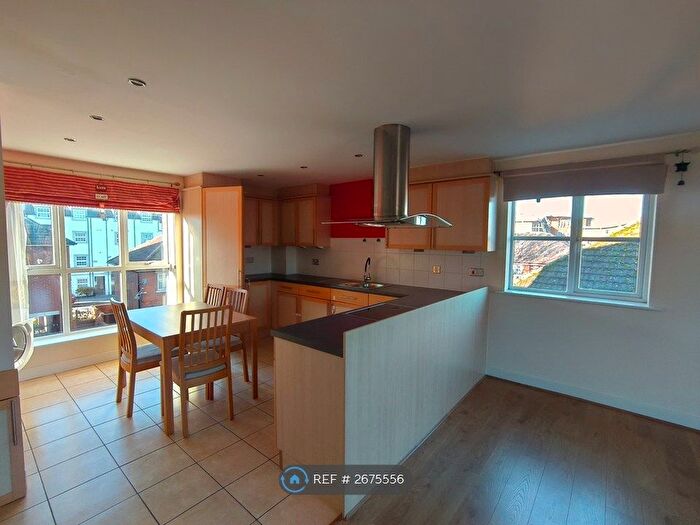 2 Bedroom Flat To Rent In Stirling House, Reading, RG1