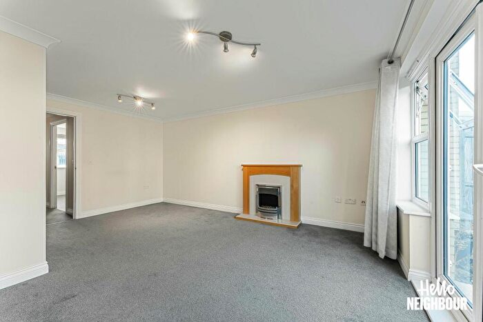 3 Bedroom Terraced House To Rent In King Edward Avenue, Dartford, DA1