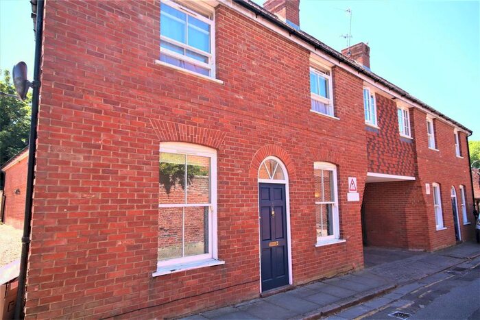 1 Bedroom Property To Rent In Hospital Lane, Canterbury, CT1