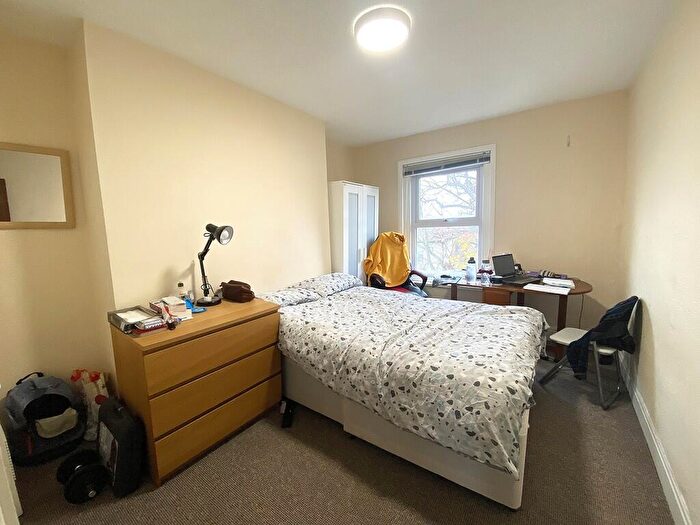 3 Bedroom Flat To Rent In Outram Road, Southsea, PO5