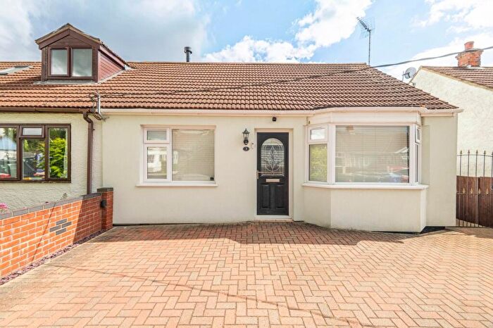 3 Bedroom Semi-Detached Bungalow For Sale In Poplar Road, Carlton Colville, NR33