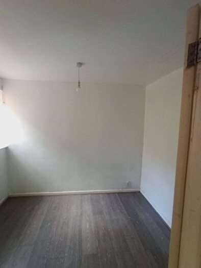 2 Bedroom Flat To Rent In Crescent Road, Luton, LU2