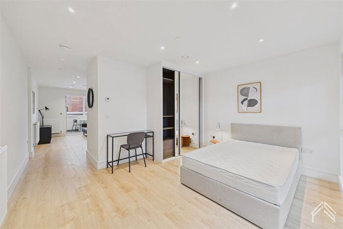 Studio To Rent In Merevale House, London, HA9