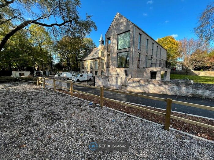 2 Bedroom Flat To Rent In Lea Gate, Bolton, BL2