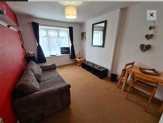 1 Bedroom Apartment To Rent In Kendal Walk, Leeds, West Yorkshire, LS3
