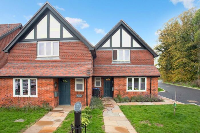 2 Bedroom Semi-Detached House To Rent In Snower Hill Road Betchworth, RH3