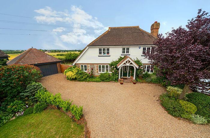 4 Bedroom Detached House For Sale In Doves Croft, Tunstall, Sittingbourne, Kent, ME9