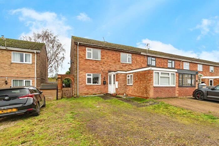 4 Bedroom Semi-Detached House For Sale In Fairfields, Thetford, IP24