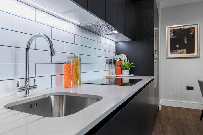 2 Bedroom Flat To Rent In One West Point (Block C), Portal West, Victoria Road, W3