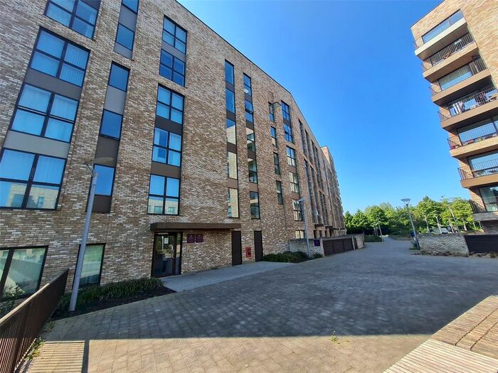3 Bedroom Flat To Rent In Abbotsford Court, Lakeside Drive, London, Greater London, NW10