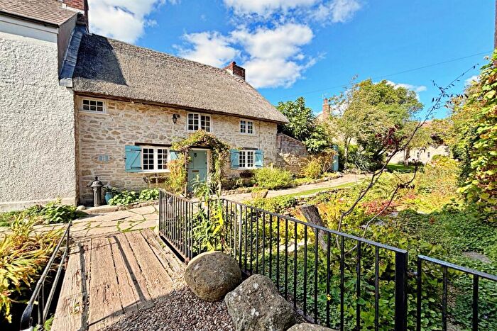 4 Bedroom Semi-Detached House For Sale In Sutton Poyntz, DT3