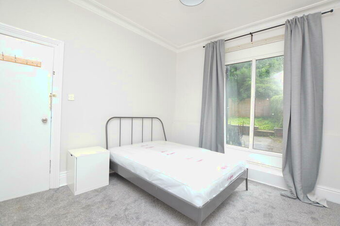 6 Bedroom House To Rent In Junction Road, Sheffield, S11