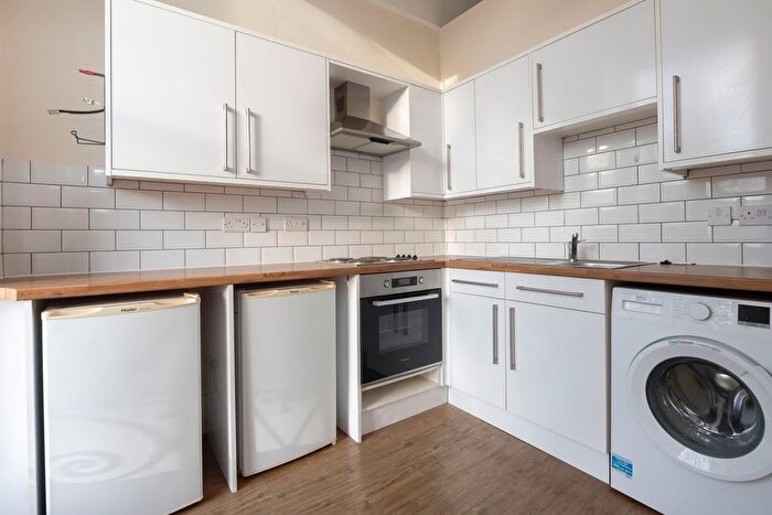 1 Bedroom Flat To Rent In Lansdown Place, Cheltenham, GL50